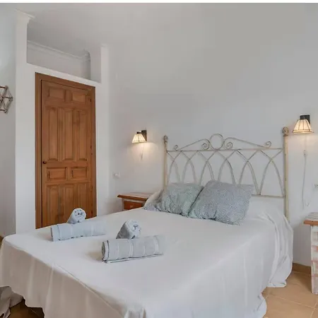 Con Piscina Compartida Wi-fi Y Aire A Apartment